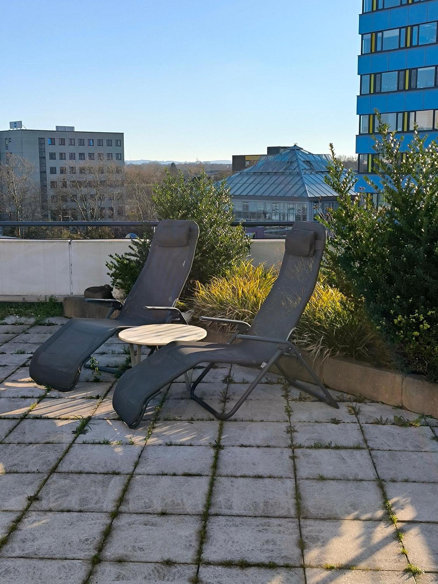 Im Herzen Von Wiesdorf- Blick Auf Das Bayer-Kreuz -Appartement Mit 2 Schlafzimmern-Fuer 3 Personen -Zentral Gelegen - Friedrich Ebert Platz 5A , 4Te Etage - Dachterrasse Und Sauna - Kaution Pflicht - レバークーゼン エクステリア 写真