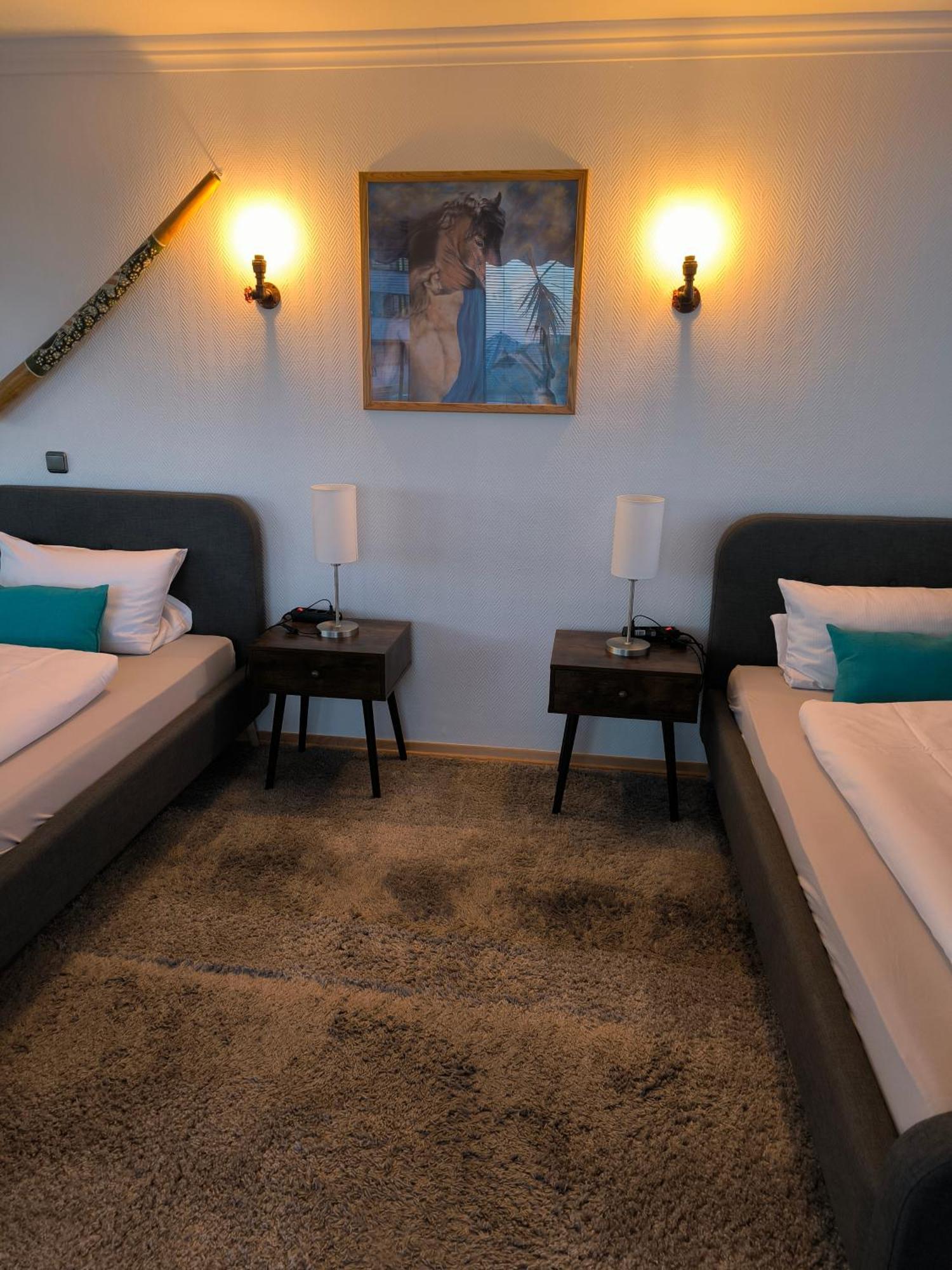 Im Herzen Von Wiesdorf- Blick Auf Das Bayer-Kreuz -Appartement Mit 2 Schlafzimmern-Fuer 3 Personen -Zentral Gelegen - Friedrich Ebert Platz 5A , 4Te Etage - Dachterrasse Und Sauna - Kaution Pflicht - レバークーゼン エクステリア 写真