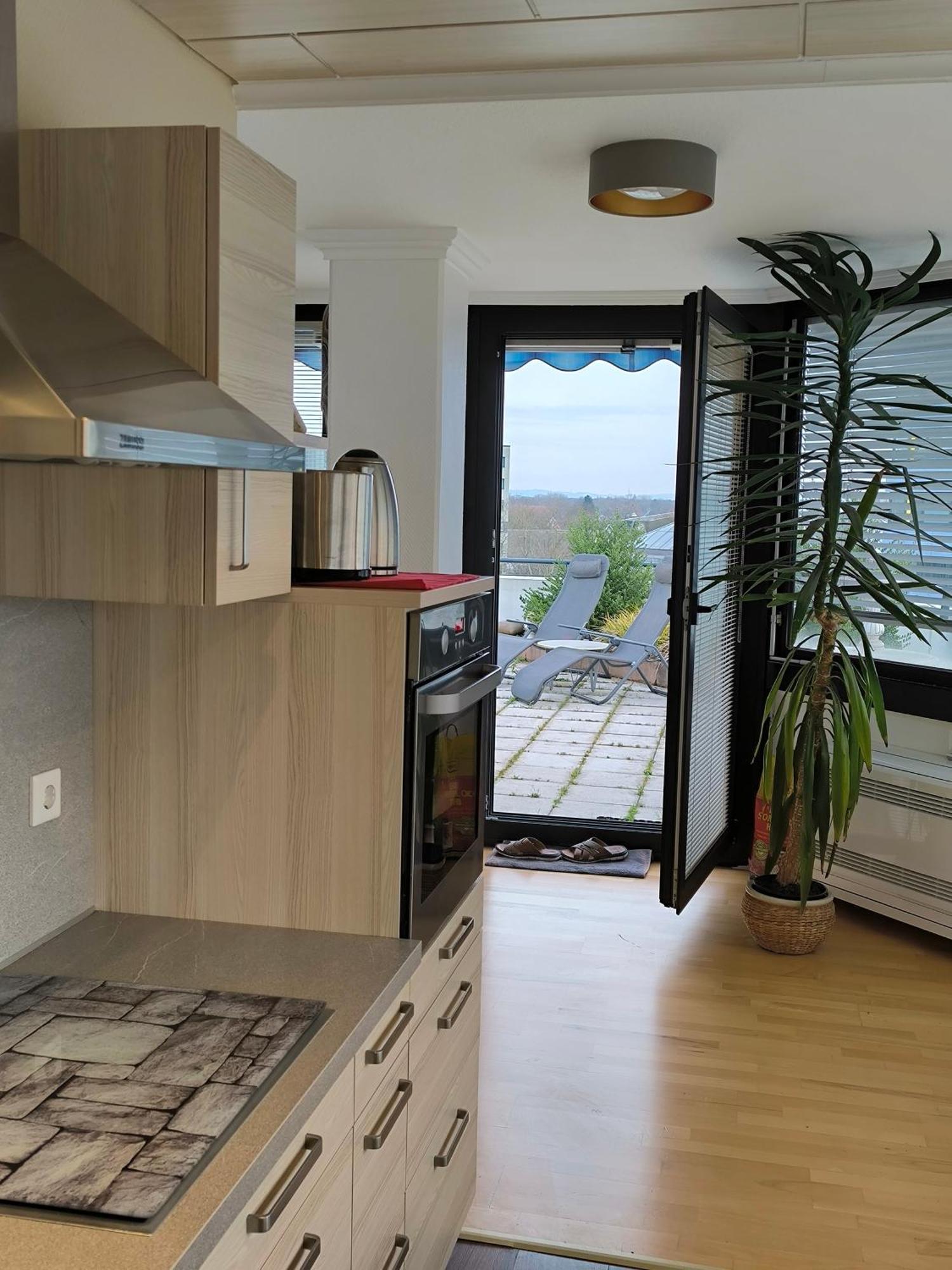 Im Herzen Von Wiesdorf- Blick Auf Das Bayer-Kreuz -Appartement Mit 2 Schlafzimmern-Fuer 3 Personen -Zentral Gelegen - Friedrich Ebert Platz 5A , 4Te Etage - Dachterrasse Und Sauna - Kaution Pflicht - レバークーゼン エクステリア 写真